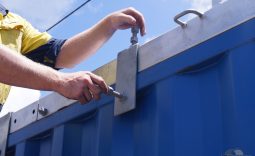 77.0-twistlock-bracket-mounting 77.0-twistlock-bracket-mounting